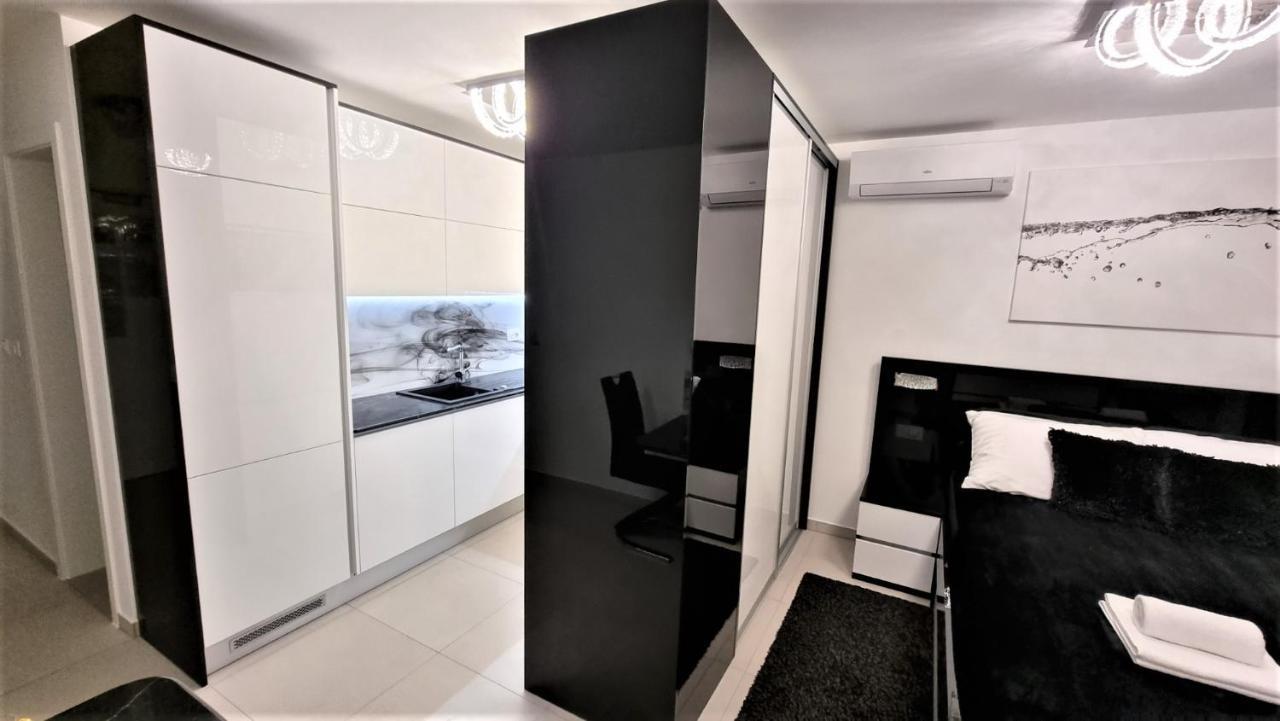 קרק Bartol Luxury Apartments Krk Croatia, With Own Hot Tub - Whirlpool מראה חיצוני תמונה