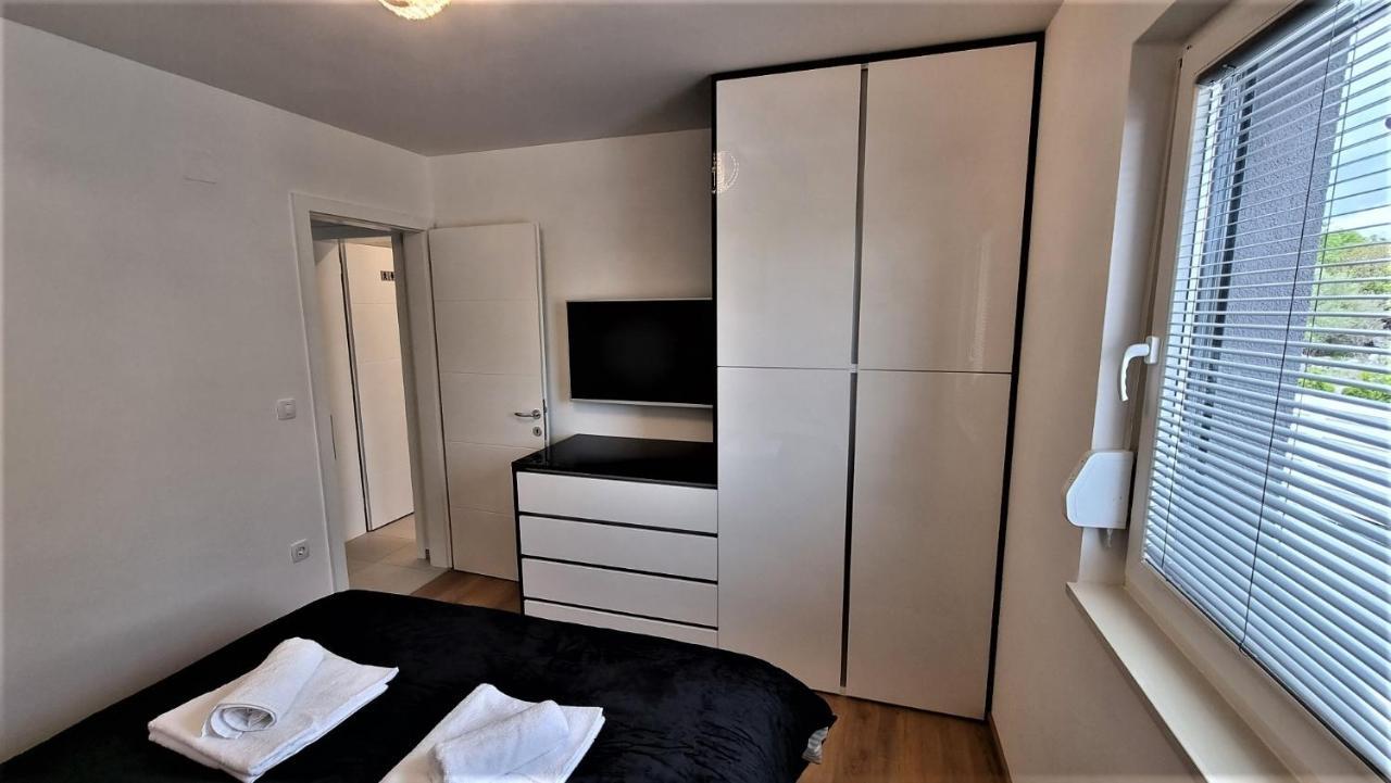 קרק Bartol Luxury Apartments Krk Croatia, With Own Hot Tub - Whirlpool מראה חיצוני תמונה