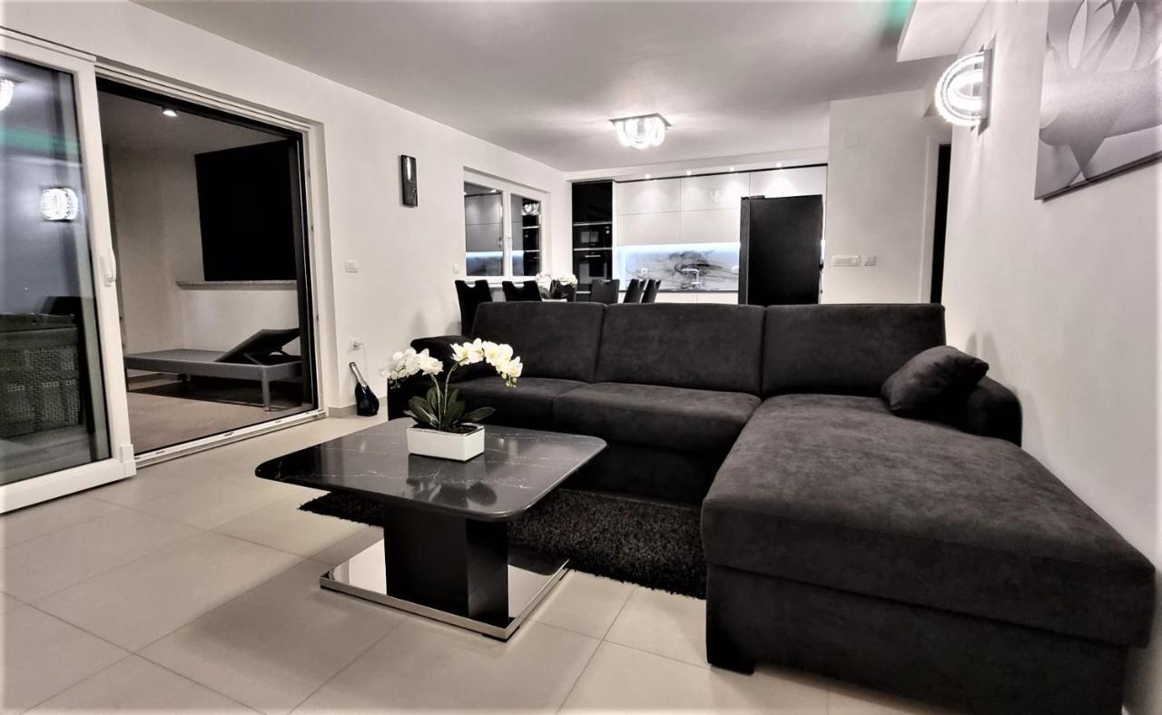 קרק Bartol Luxury Apartments Krk Croatia, With Own Hot Tub - Whirlpool מראה חיצוני תמונה
