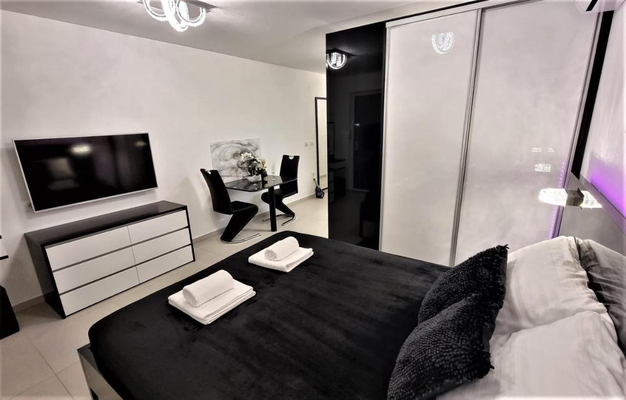 קרק Bartol Luxury Apartments Krk Croatia, With Own Hot Tub - Whirlpool מראה חיצוני תמונה