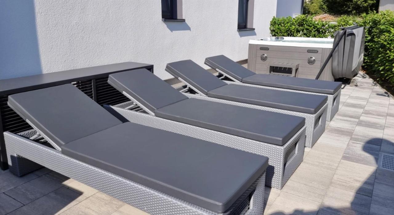 קרק Bartol Luxury Apartments Krk Croatia, With Own Hot Tub - Whirlpool מראה חיצוני תמונה