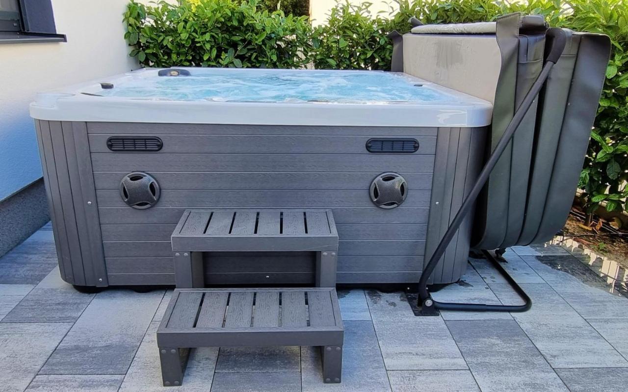 קרק Bartol Luxury Apartments Krk Croatia, With Own Hot Tub - Whirlpool מראה חיצוני תמונה