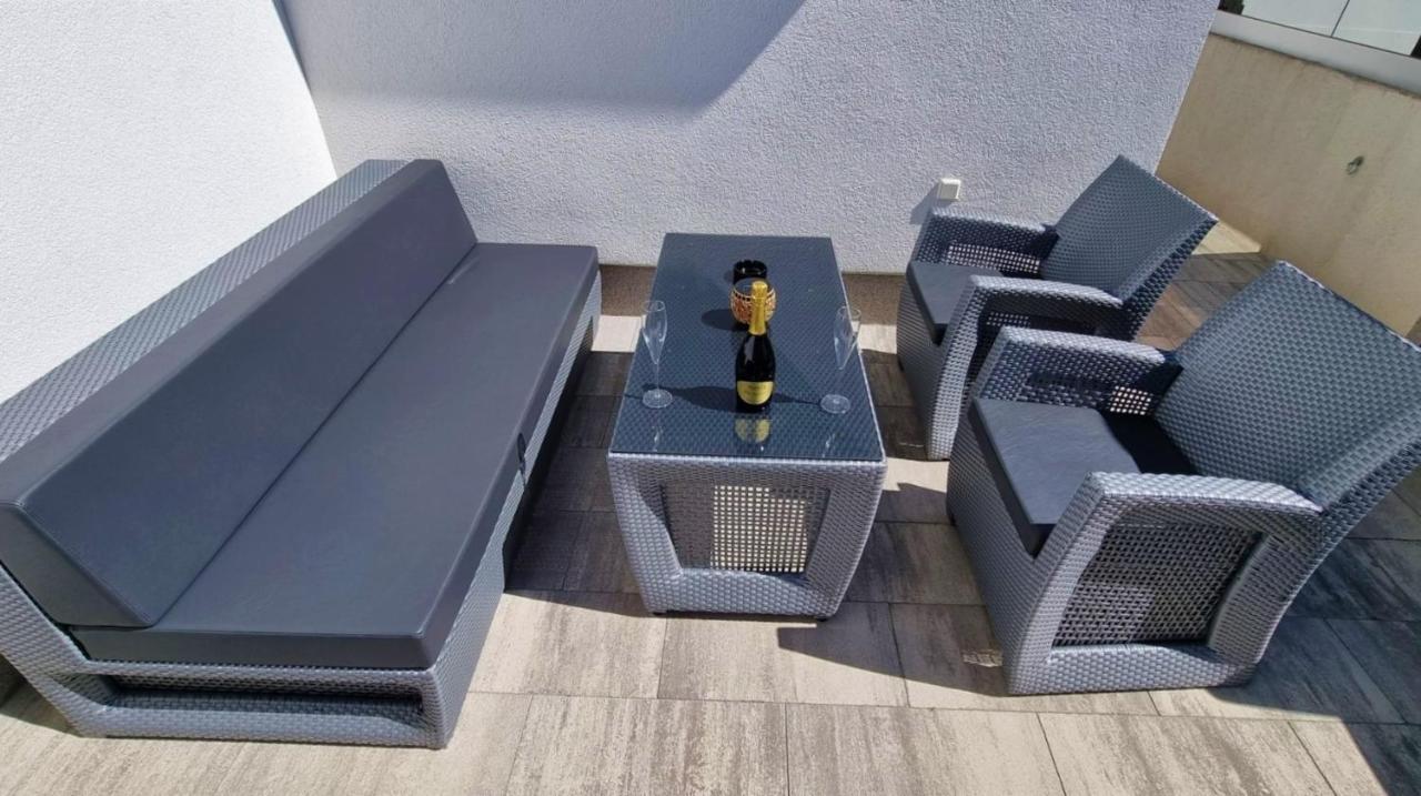 קרק Bartol Luxury Apartments Krk Croatia, With Own Hot Tub - Whirlpool מראה חיצוני תמונה