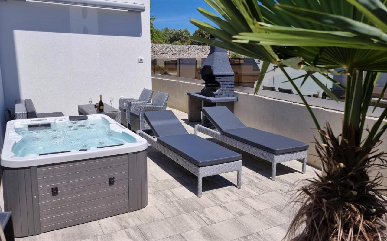 קרק Bartol Luxury Apartments Krk Croatia, With Own Hot Tub - Whirlpool מראה חיצוני תמונה