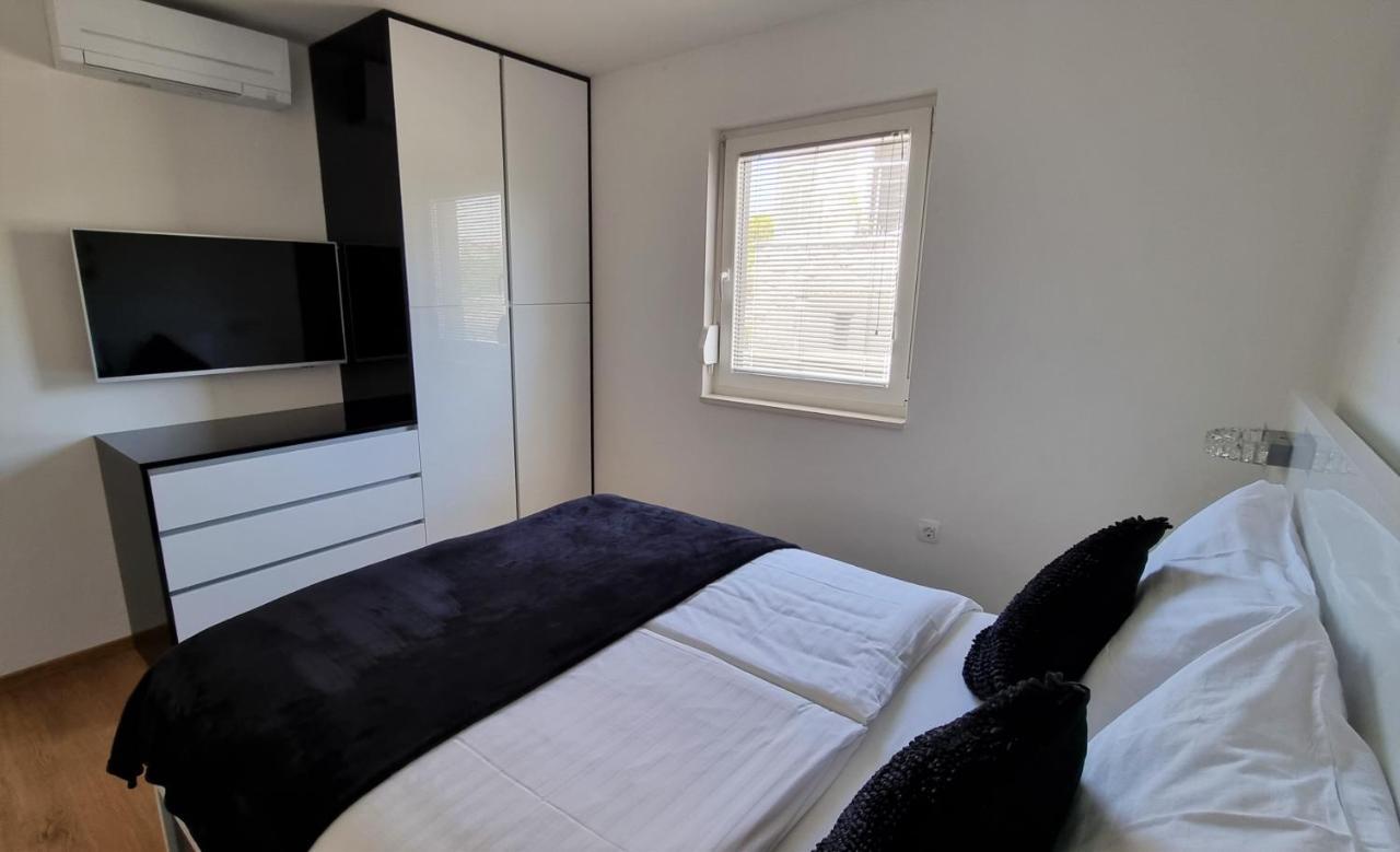 קרק Bartol Luxury Apartments Krk Croatia, With Own Hot Tub - Whirlpool מראה חיצוני תמונה
